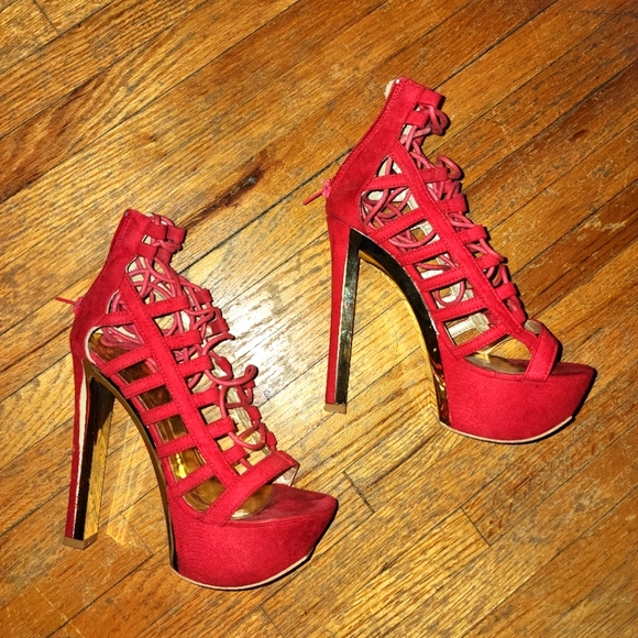 heels - Picture 1 of 3